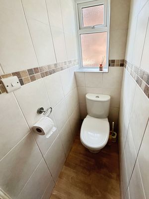 Separate wc- click for photo gallery